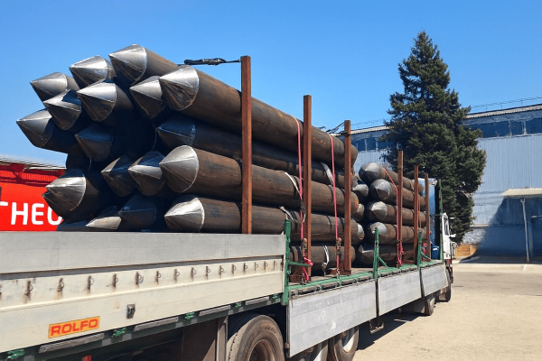 Новаметалл поставил сваи для ж/д станции